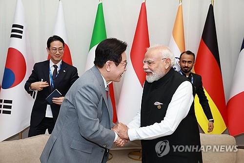 Trade minister meets new Indian envoy in Seoul for talks on economic, trade ties