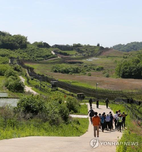 Ouverture en 2020 d'un chemin de randonnée traversant le pays le long de la DMZ