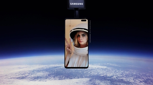 Samsung envoie des Galaxy S10 5G dans la stratosphère pour des «Space Selfies»