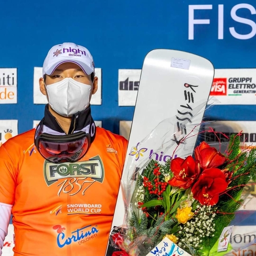 Coupe du monde de snowboard : Lee Sang-ho décroche l'argent en Italie