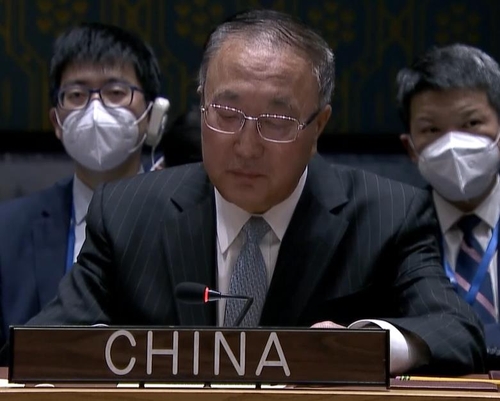 L'ambassadeur de Chine auprès de l'ONU, Zhang Jun, prend la parole lors d'une réunion du Conseil de sécurité des Nations unies tenue à New York le 21 novembre 2022 (heure locale) pour discuter des récents tirs de missiles nord-coréens. (Capture d'écran de l'UN Web TV. Revente et archivage interdits) 