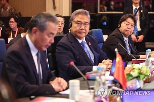 Séoul, Tokyo et Pékin tiendront une réunion de haut niveau pour discuter d'un éventuel sommet trilatéral