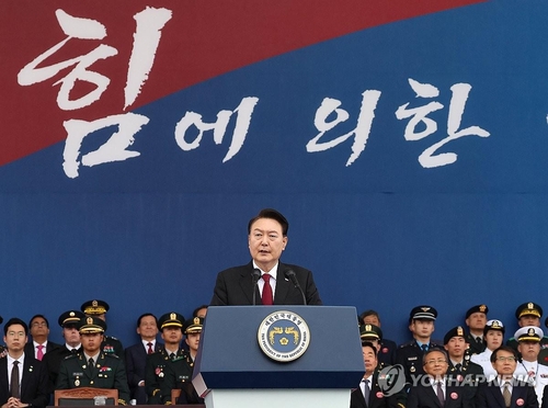 (LEAD) Yoon : «L'alliance Séoul-Washington mettra fin au régime nord-coréen en cas d'usage de l'arme nucléaire»