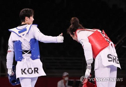 韓国　テコンドーで銀と銅　フェンシングで銀＝東京五輪第５日