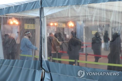 韓国の新規コロナ感染者７００９人　１カ月ぶり７千人超
