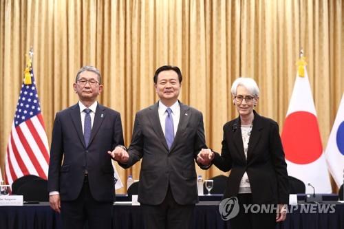 韓米日外務次官が電話協議　北のＩＣＢＭ受け個別措置調整へ