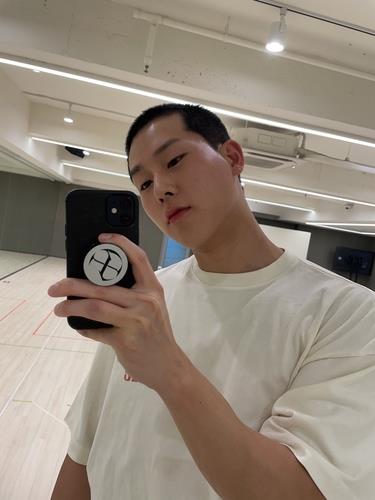 韓流］MONSTA Xジュホン きょう軍入隊 | 聯合ニュース