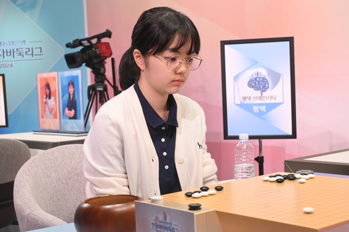 仲邑菫三段　韓国棋院最速で公式戦１００局＝ランキングも急上昇 | 聯合ニュース