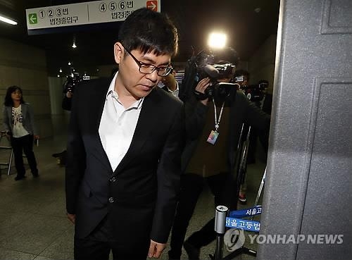 2013 문화> ⑩바람 잘 날 없던 방송·연예계 | 연합뉴스” style=”width:100%” title=”2013 문화> ⑩바람 잘 날 없던 방송·연예계 | 연합뉴스”><figcaption>2013 문화> ⑩바람 잘 날 없던 방송·연예계 | 연합뉴스</figcaption></figure>
<figure><img decoding=