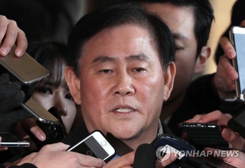 검찰 출석하는 자유한국당 최경환 의원[연합뉴스 자료사진]