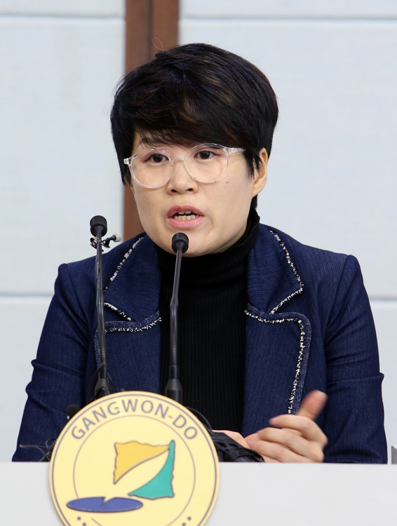 성폭력 피해 사실 고백하는 신은혜 작가