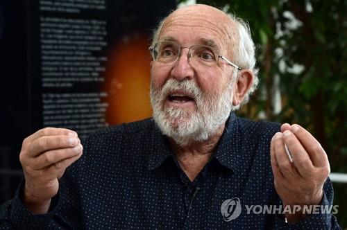 올해 노벨물리학상 공동수상자인 스위스 천체물리학자 미셸 마요르 박사 