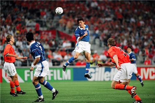 1998년 프랑스월드컵, 히딩크의 네덜란드에 0-5 참패