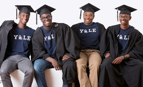 예일대 졸업하는 네쌍둥이 형제들 "이제 각자의 길 갑니다"