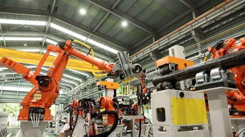삼성엔지니어링, 세계 최초 스마트로봇 자동화로 배관 생산 성공