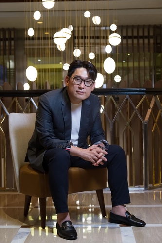 한재림 감독 "비상선언은 상업영화…칸 초청, 기대않은 큰 선물"