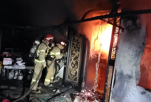 충북 제천서 단독주택 화재…1명 사망
