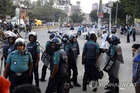방글라서 '신성모독' 무슬림 시위 지속…4천명 체포·7명 사망