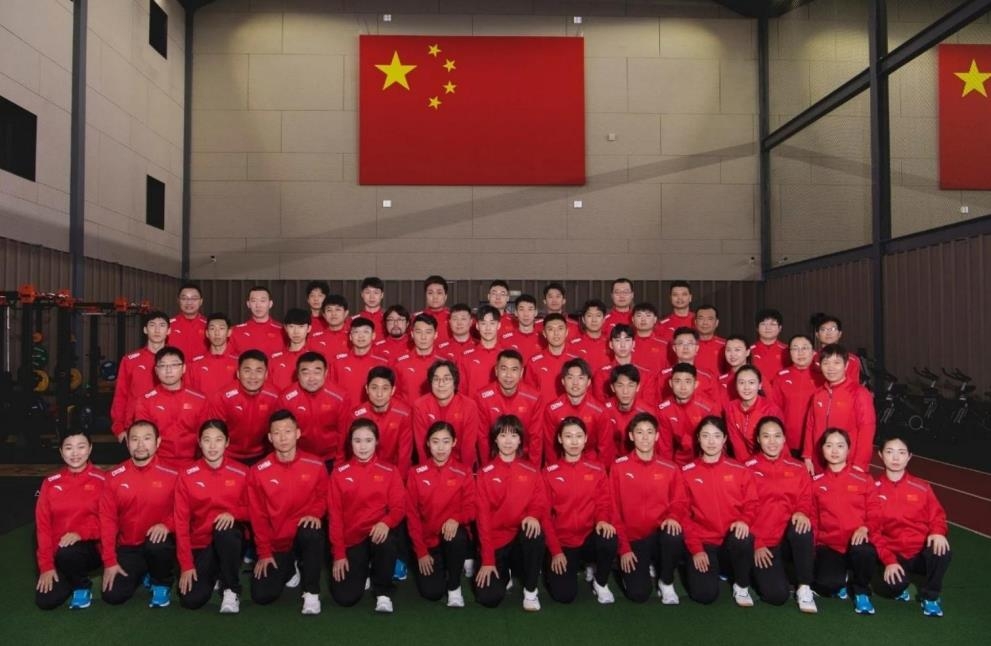 중국 쇼트트랙 대표팀 유니폼 입은 임효준