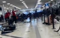 美 공항서 총기 오발 사고…승객 대피·여객기 이륙금지 소동