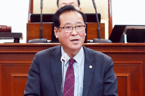 시정질문 하는 심창보 태백시의회 의원