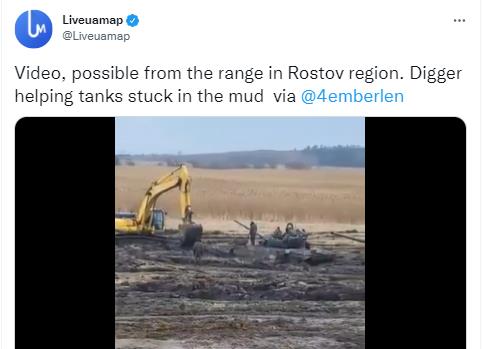 진흙탕에 빠진 러시아 탱크…해빙기가 우크라이나 구하나