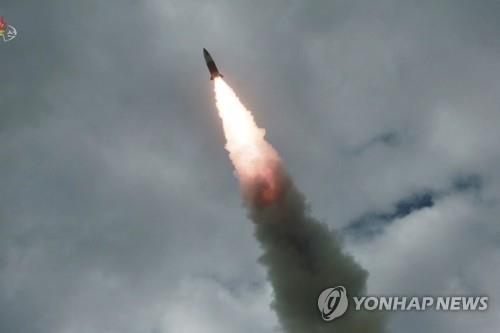 북한 미사일 발사