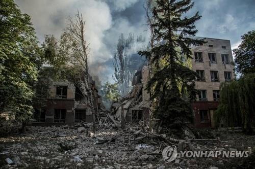 러시아군의 공격으로 파괴된 리시찬스크의 건물
