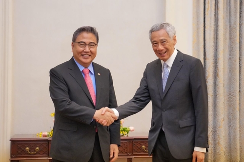 박진 외교부 장관, 리셴룽 싱가포르 총리 예방