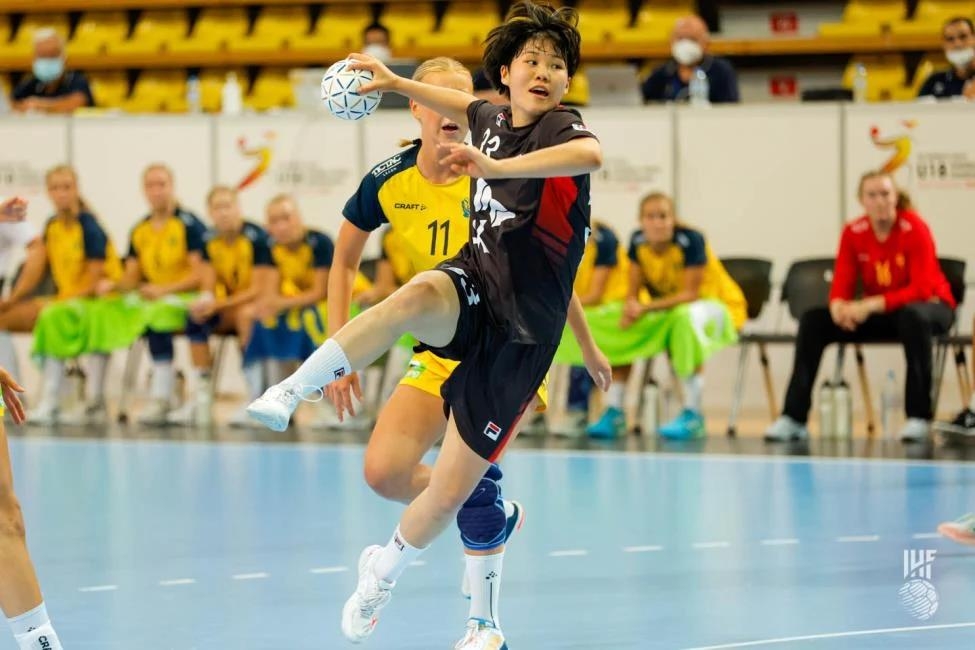 스웨덴과 경기에서 슛을 시도하는 김세진. 