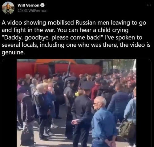 동원 소집된 러시아 남성들 사이에서 '아빠 안녕'이라는 소리가 들렸다는 BBC 기자