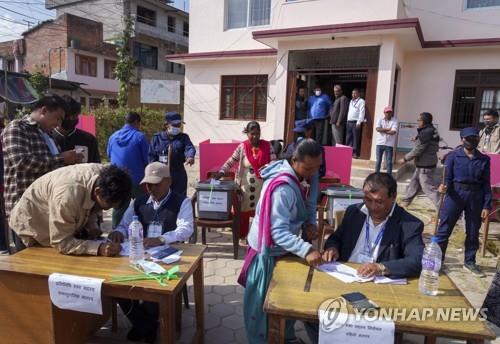 네팔 오늘 총선 투표…'친인도' 현총리, 재집권 가능성 높아
