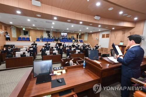 "김해고용노동지청 신설해야"…시의회 만장일치 건의