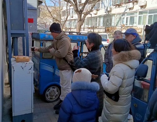 베이징 골목에 마련된 조촐한 제사상…이육사 순국 79주기 행사