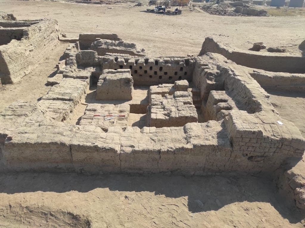 이집트 룩소르에서 발굴된 1천800년전 로마시대 도시 유적.