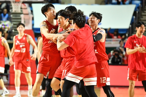 프로농구 SK, 세 경기 연속 10점 차 이상 뒤집고 '역전 쇼'