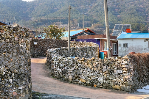 상서리 돌담길 [사진/진성철 기자]