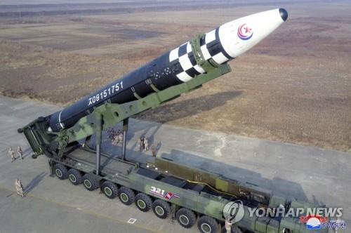 북한 ICBM 화성-17형