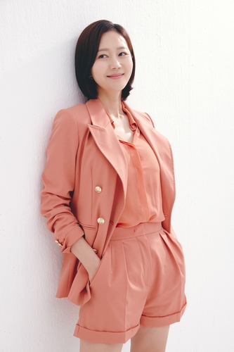 염정아 "27년 만에 김혜수와 연기…난 복 많은 사람"