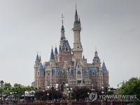 "왜 허락없이 사진 찍어?"…中법대생, 디즈니랜드 상대 손배소