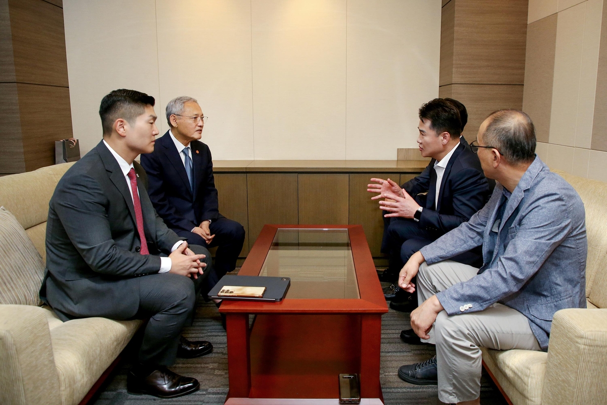 국기원 도봉구 이전 촉구 서명부 전달