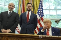 美, 英과 첫 무역 합의…영국산 車관세 인하·철강은 폐지하기로
