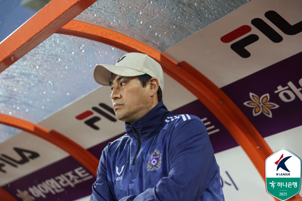 6경기만의 승리 안양 유병훈 감독 늦은 5월 첫 승…연승하도록