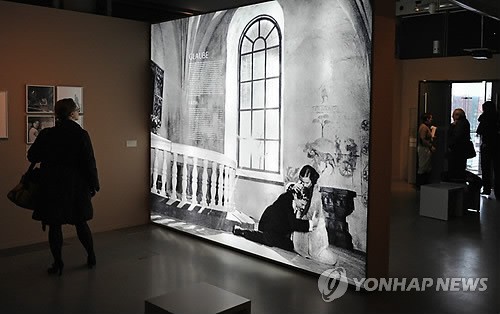 독일에서 열린 베리만 전시 '진시 혹은 거짓' 