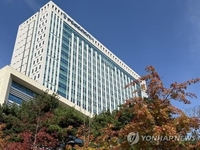 재력가에 해외미성년자 성매매 유도 뒤 합의금 갈취한 일당 실형