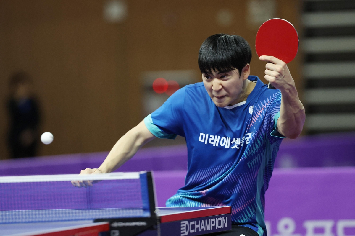 미래에셋증권 박강현의 프로탁구리그 경기 장면