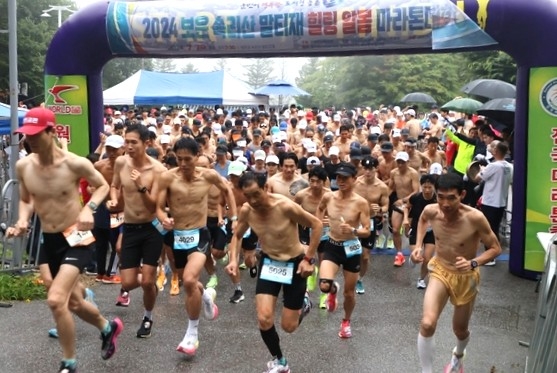 '무더위 날린다' 28일 속리산서 알몸 마라톤 대회