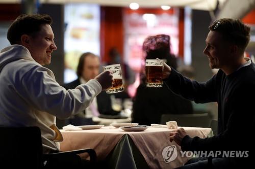 요즘 젊은이들 술 안 마신다?…Z세대 음주 늘었다