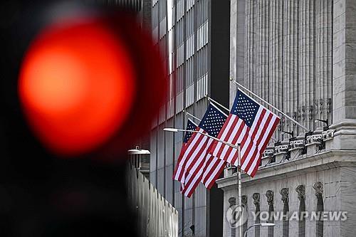 '트럼프 감세법' 후폭풍 경고…"10년간 정부부채 4천…