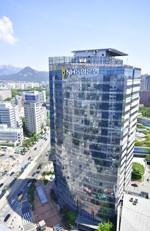 농협은행, AI 비서 도입! 금융 데이터 기반 'AI 특화 플랫폼' 가동으로 업무 효율성 극대화